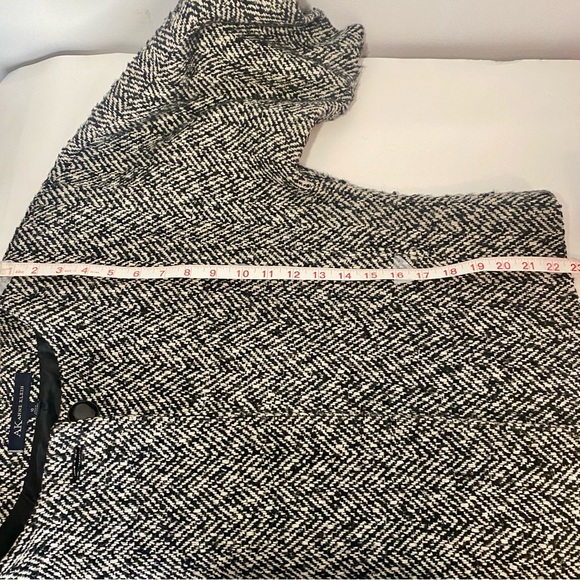 Anne Klein Elegant Black & White Tweed 3/4 sleeve Cropped Swing Lined Jacket, 10 - Picture 12 of 16